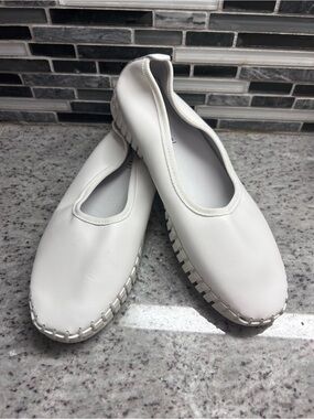 Eric Michael of Italy Raven White Women's Slip-On Leather Flats size 40 = 9